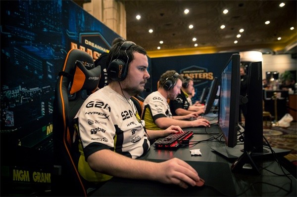 攻外线命中 攻外线命中