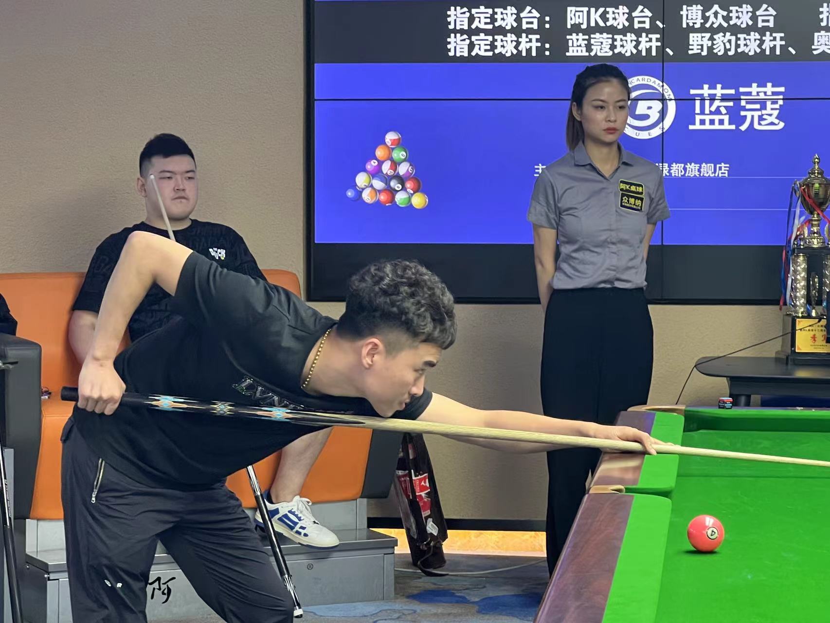 奠定风格 奠定风格